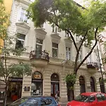 Apartman Leo22 *